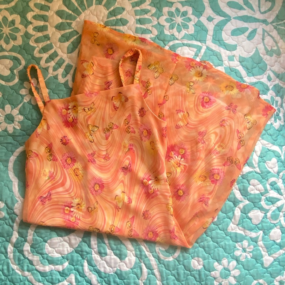 beautifulllllll orange butterfly sleeveless dress 🍊